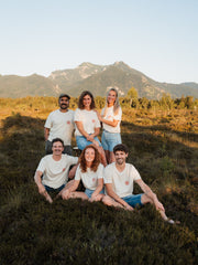 YOGIS X B·WARNA - T-Shirt